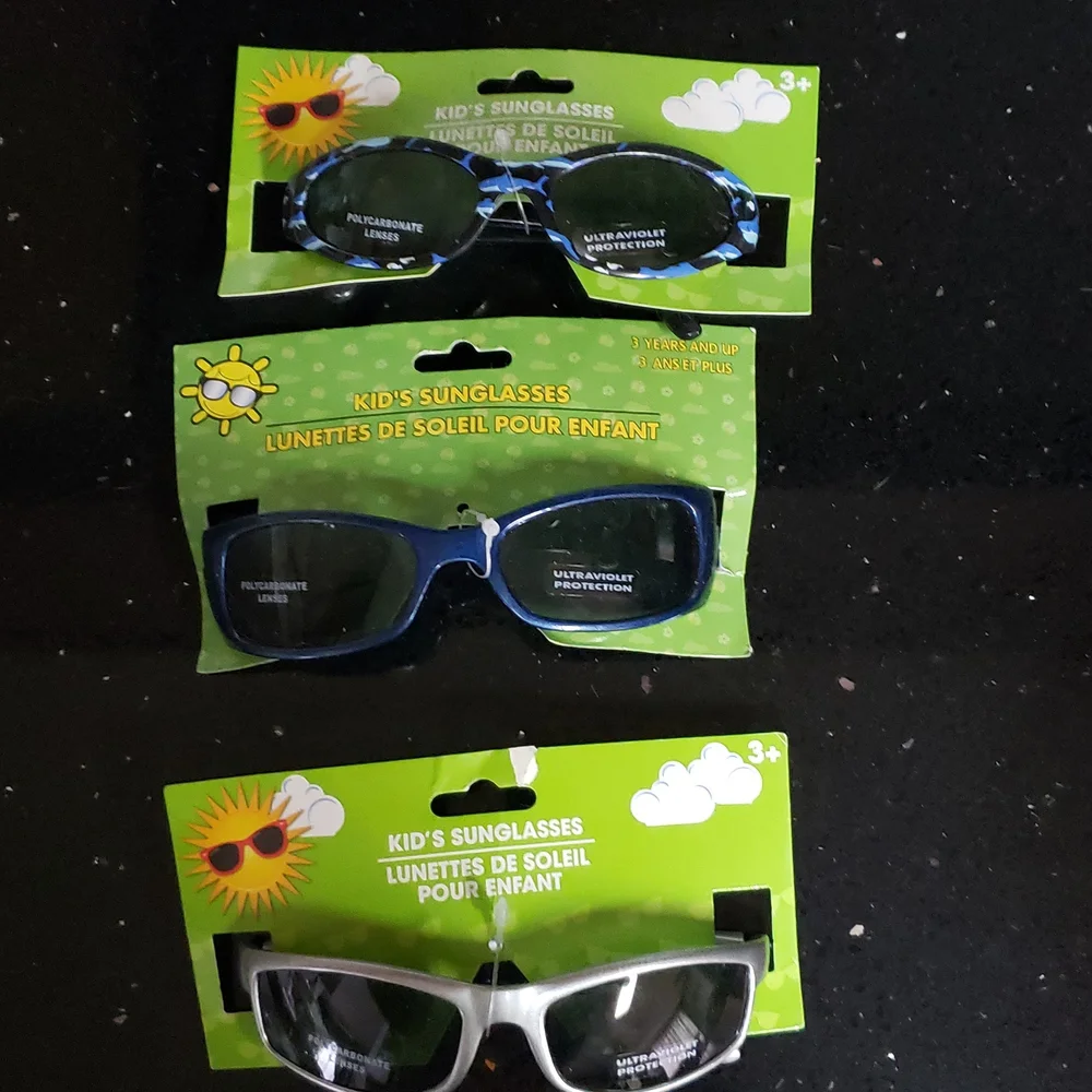 HOST PICK. 3 Pair of Kid's Sunglasses - Picture 1 of 1